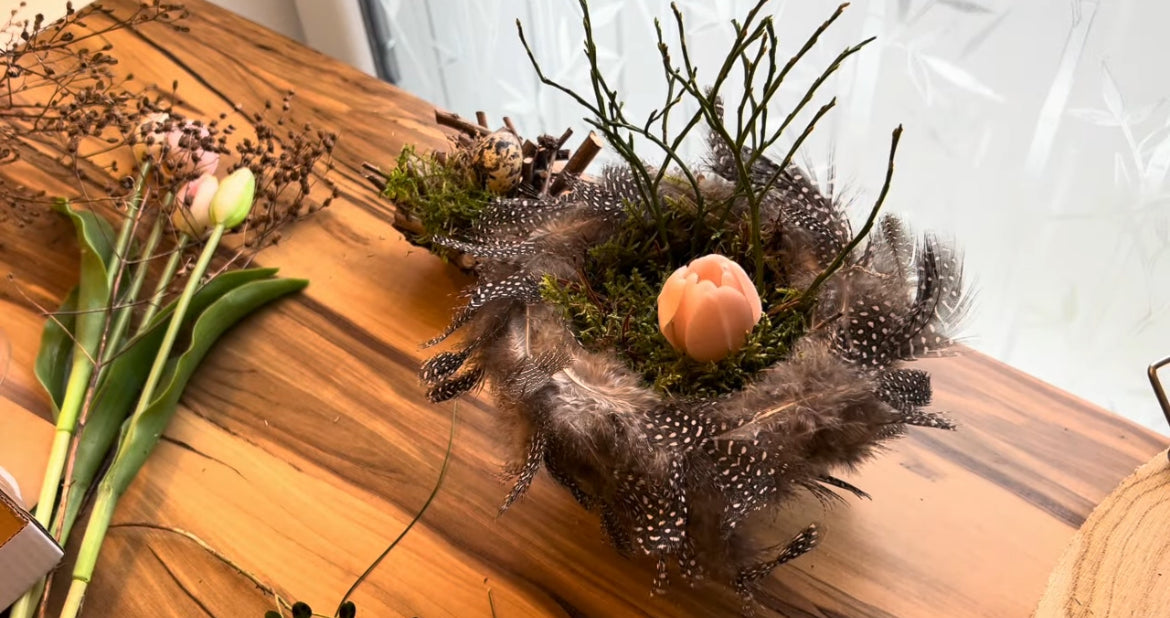 Perlhuhnfederkranz Osterdeko DIY